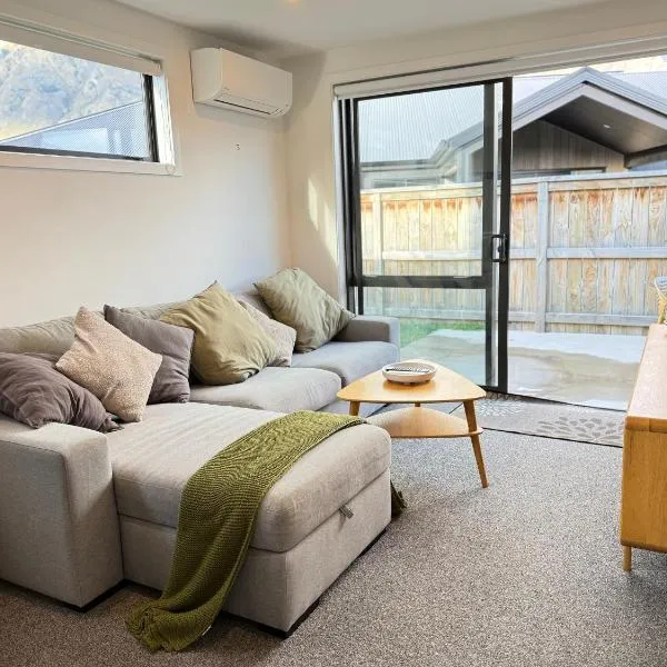 Hanleys Farm Hidden Gem，位于Queenstown Airport的酒店