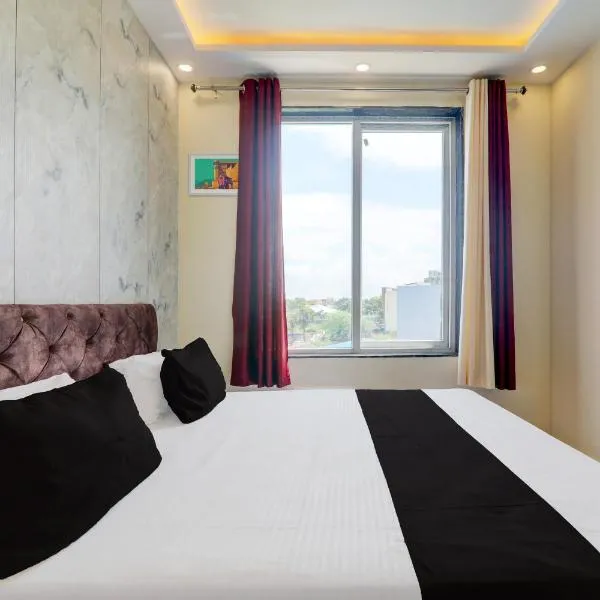 Hotel O Manyam Palace，位于戈勒克布尔的酒店