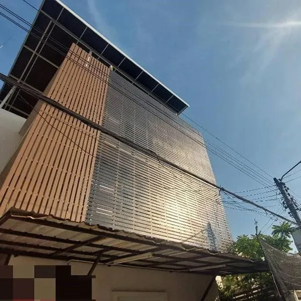 Sukhum Suvarnabhumi Airport Guest House，位于Ban Khlong Palat Priang的酒店