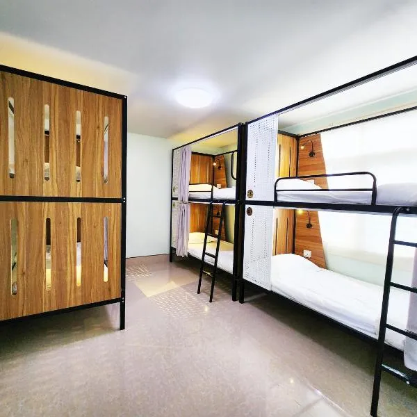 55 Hostel Soi Phetkasem 51，位于Ban Tambon Bang Khae的酒店