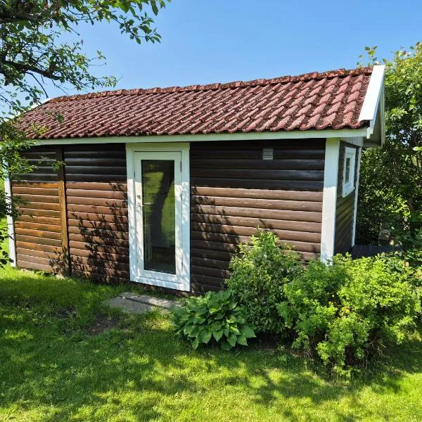 Liten stuga nära hav och natur，位于瓦尔贝里的酒店