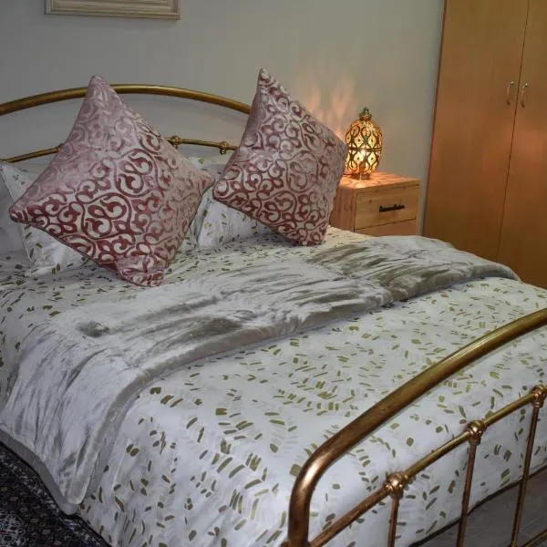 Pualani Self Catering，位于斯特兰德的酒店
