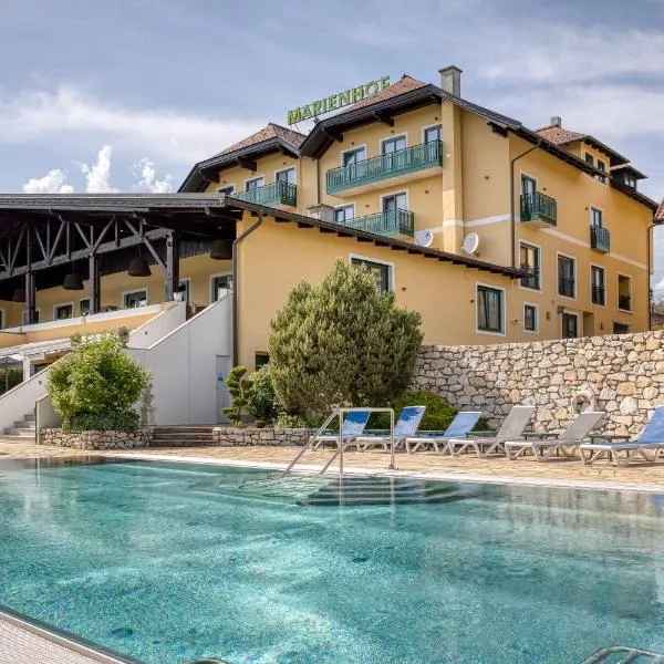 Vitalhotel Marienhof，位于沃尔特湖畔韦尔登的酒店