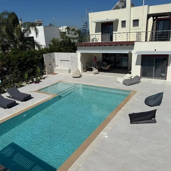 Villa Chrysa Rhodes，位于阿凡杜的酒店