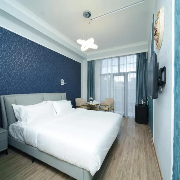 Emmanuel Hotel Yerevan,位于埃里温的酒店