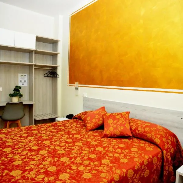 HOTEL IL PARCO - Free Parking & On-Site Dining -3- STAR SUPERIOR COMFORT，位于格罗塞托的酒店