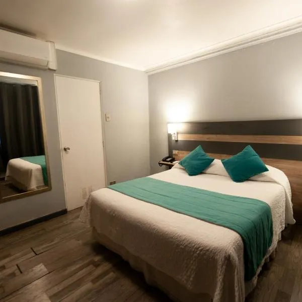 Hotel Real，位于利纳雷斯的酒店