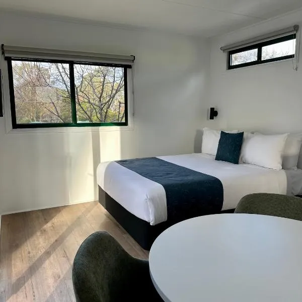 卡斯特曼尼4大花园露营地，位于卡斯尔梅恩的酒店