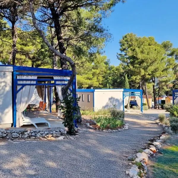 Aminess Planet Camping Holiday Homes Port9，位于科尔丘拉的酒店
