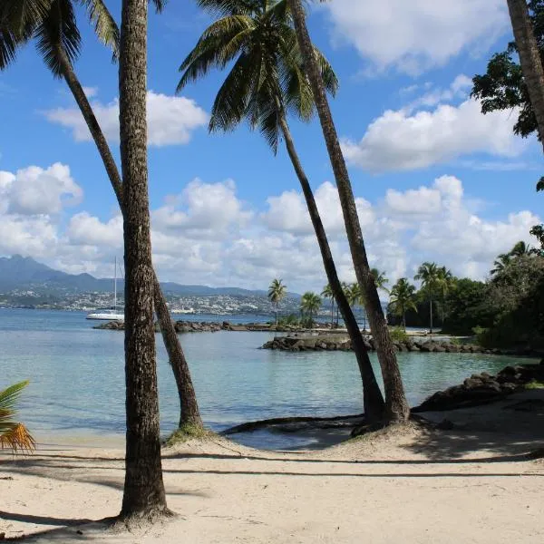 L'Orchidée Bleue，位于莱特鲁瓦西莱的酒店