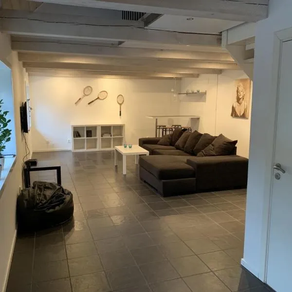 Gästhus i Båstad，位于巴斯塔德的酒店