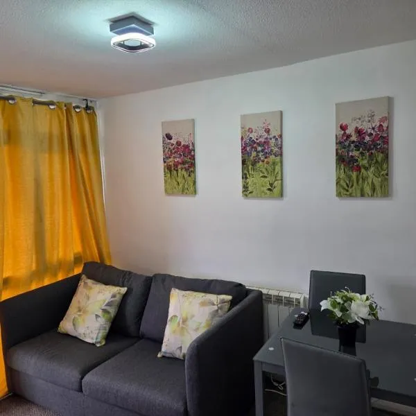 Harlow, Essex - One bedroom apartment with beautiful scenery，位于哈洛的酒店