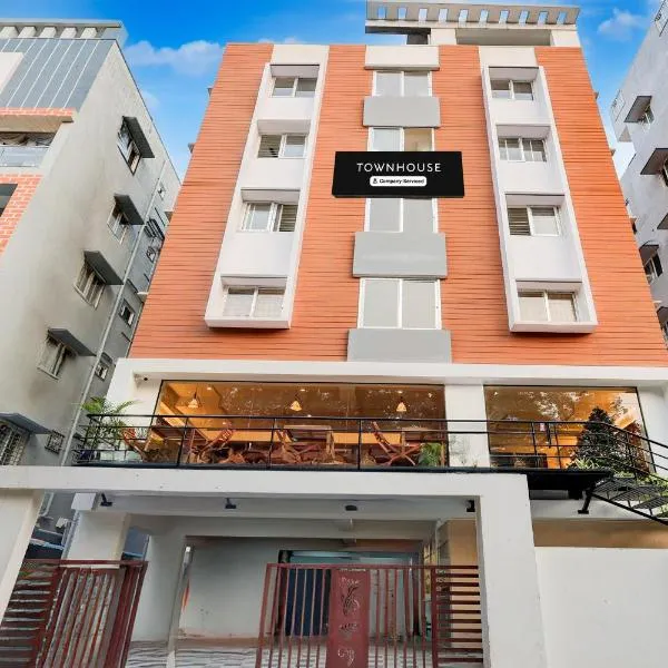 Super Townhouse MVP Sector With Kailasagiri Hill View，位于维沙卡帕特南的酒店