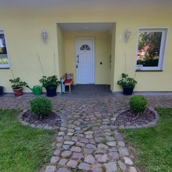 Ferienwohnung Wittkatis, ländlich, Nähe Schweriner See，位于Moltow的酒店