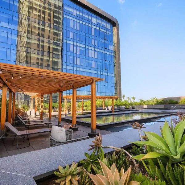 QUARTZ HOTEL & SPA，位于提华纳的酒店