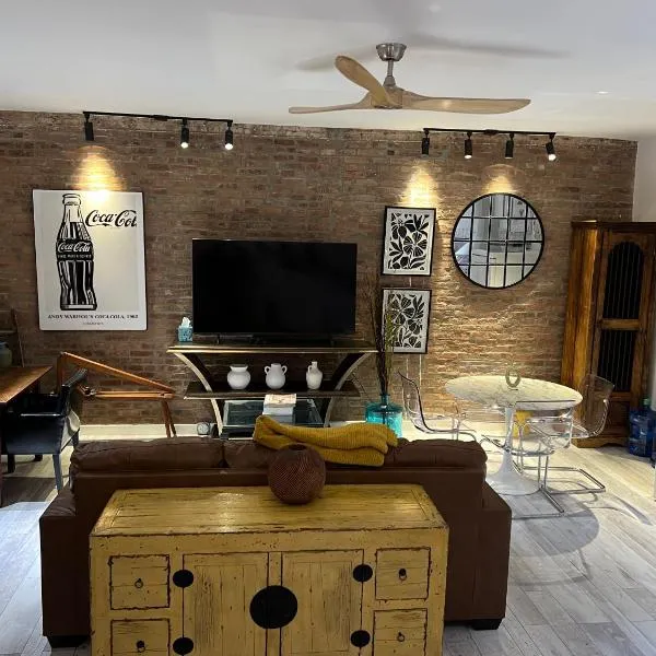 Park Slope New Pvt 2 bdrm，位于布鲁克林的酒店
