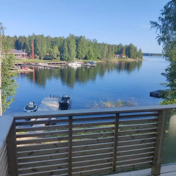 Saimaan Kodikas rantatalo，位于萨翁林纳的酒店