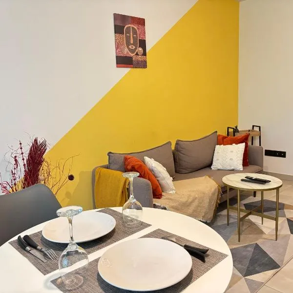 Le Petit Colibri - Jardin 80m2 et espace de travail，位于Camp de Rémire的酒店