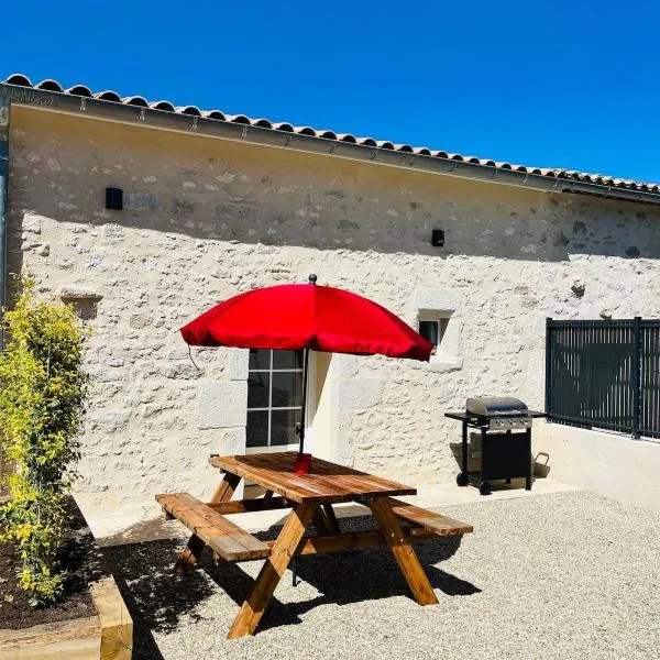 Gîte du dousset，位于Esclottes的酒店