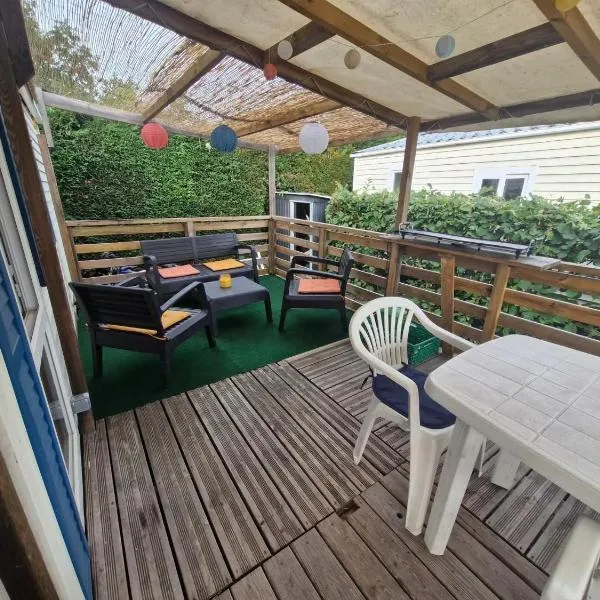 Mobil home Climatisé 4-6 personnes，位于Sainte-Eulalie-en-Born的酒店