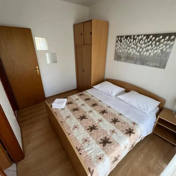 Economy room with kitchenette，位于格雷巴蒂卡的酒店