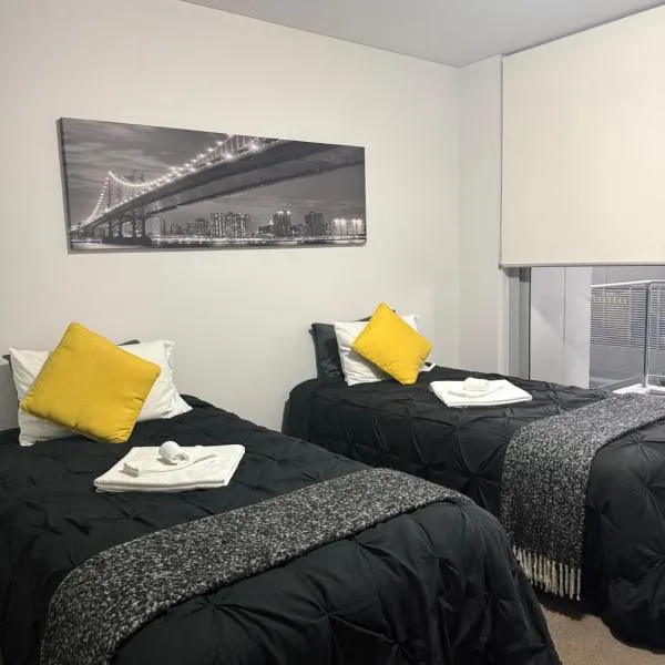 Cozy Private Room With Bathroom Right In Wollongong，位于卧龙岗的酒店