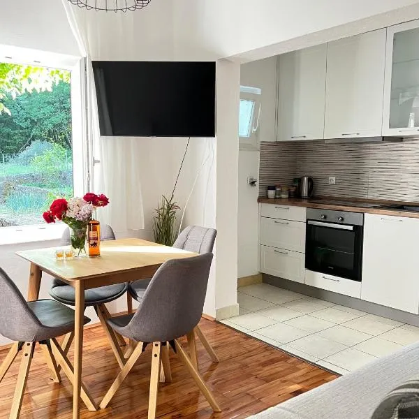 Apartman ANA，位于Vrlika的酒店