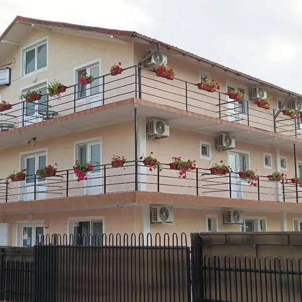 Sea Breeze Costinești，位于科斯蒂内什蒂的酒店