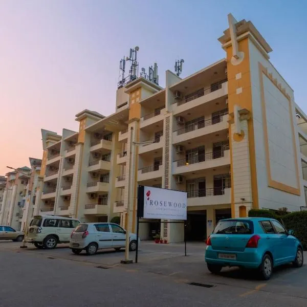 Rosewood Apartment Hotel Pantnagar，位于鲁德拉普尔的酒店