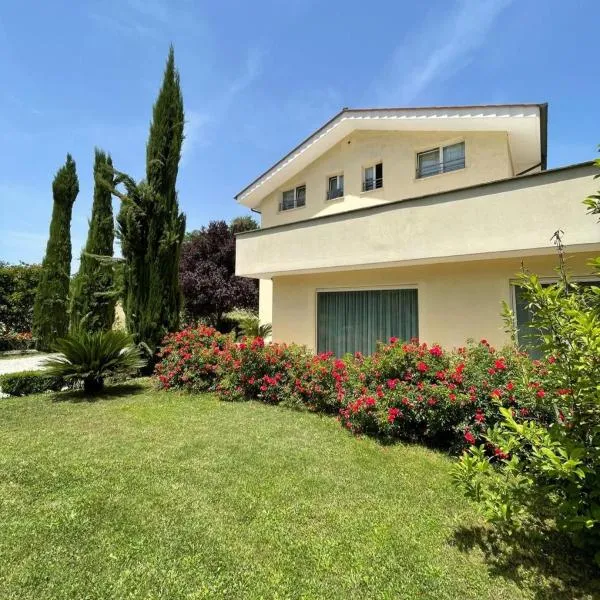 太阳之地住宿加早餐旅馆，位于瓦尔蒙托内的酒店