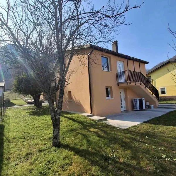 Hiša Terra，位于Volče的酒店