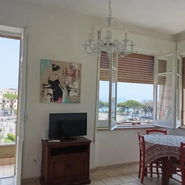 holiday house MAURIZIO，位于福尔米亚的酒店