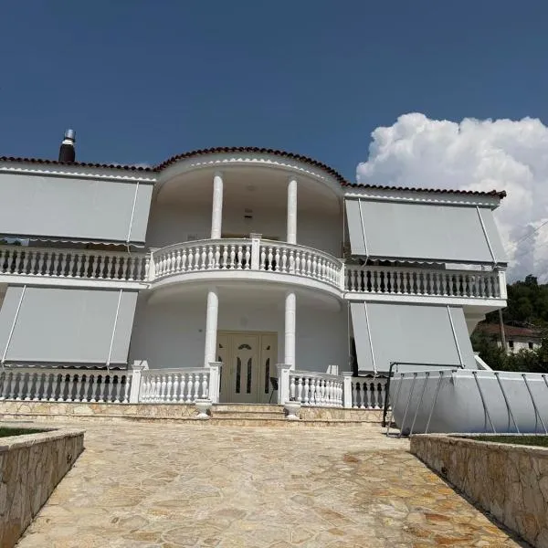 Villa Manuel，位于Gramsh的酒店