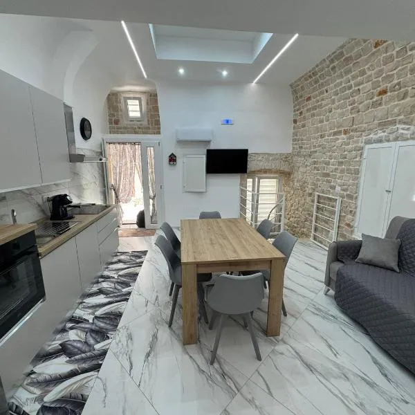 Azzurra Holiday Home - Molfetta，位于莫尔费塔的酒店