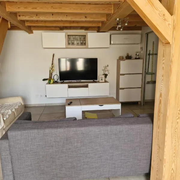 Petite maison meublée entre Avignon et Carpentras，位于莫里埃莱阿维尼翁的酒店