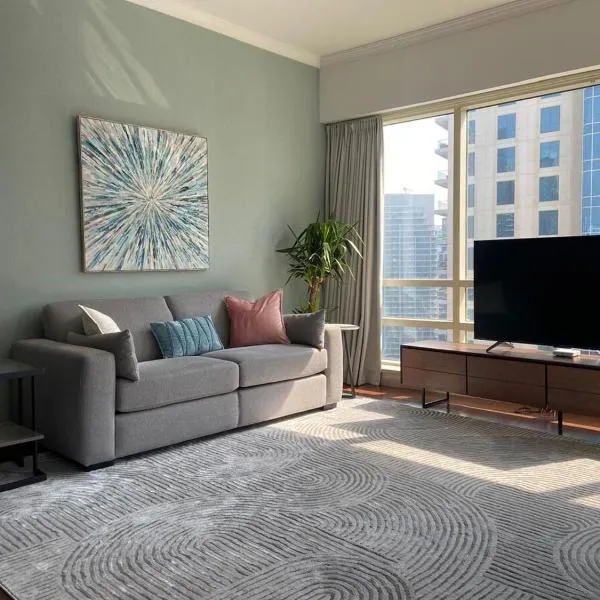 Sky High Stay, by Stay Vista! Up to 6 Guests，位于迪拜的酒店