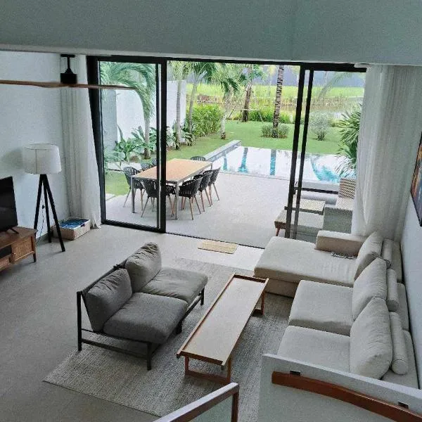 2-min from Private Beach Sanctuary Villa Ho Tram，位于后川的酒店