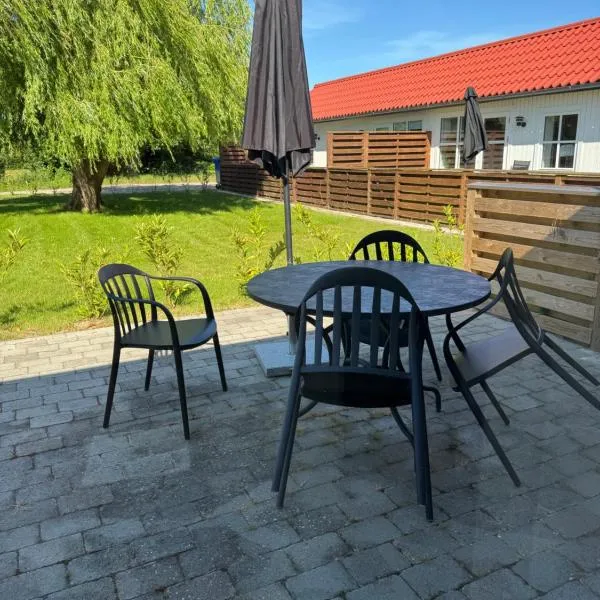 Bøtø strand ferielejlighed 4，位于博托比的酒店