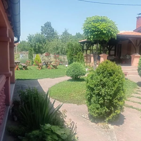 Vintage Village Serbia,位于Stepojevac的酒店