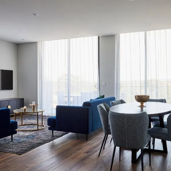 Astina Suites, Penrith，位于彭里斯的酒店