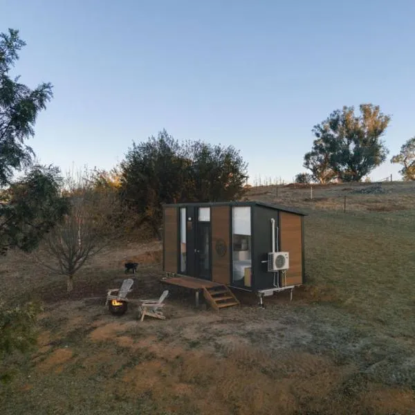 The High Country Views Escape by Tiny Away，位于Table Top的酒店