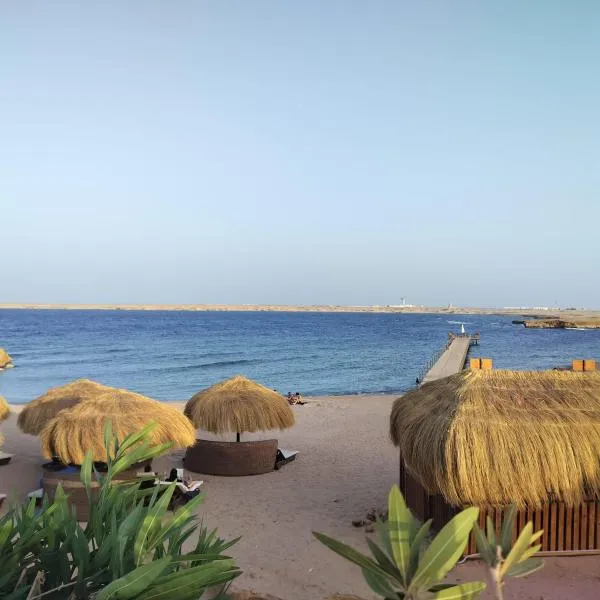 Sharm El Naga Resort and Diving Center，位于赫尔格达的酒店