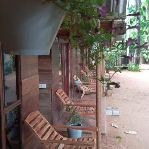 Cool Banyan Cabana，位于亭可马里的酒店