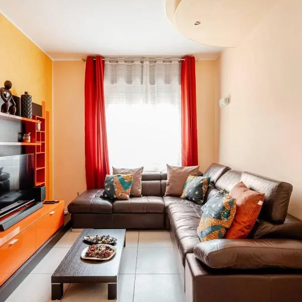 Stay in style - vibrant condo in San Giovanni Lupatoto，位于圣焦万尼卢帕托托的酒店