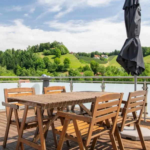 CLAUS RESCH APPARTEMENTS - E-Bike, Wandern, Minigolf, Familie, Urlaub an der Weinstraße，位于洛伊查赫的酒店