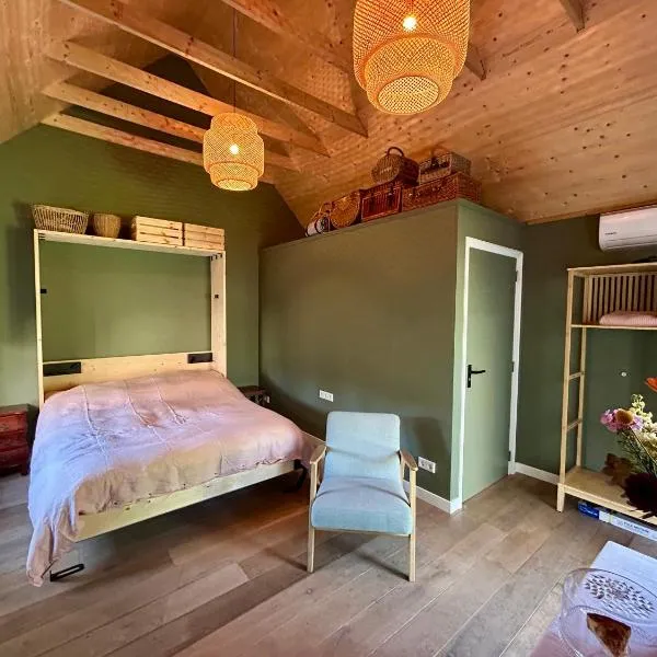 Tuinhuisje in Theetuin Wijckel，位于Wijckel的酒店