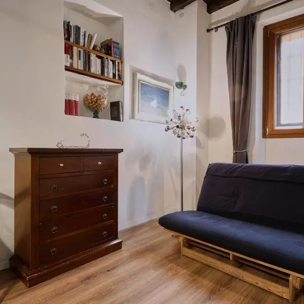 Il Loft nella corte，位于科尔马诺的酒店