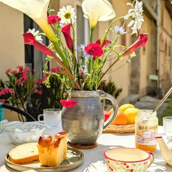 Gîte de la Queune 50 m2，位于Souvigny的酒店