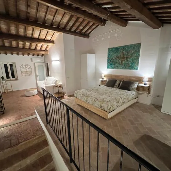 CASA NINETTA GUEST HOUSE，位于Urbisaglia的酒店