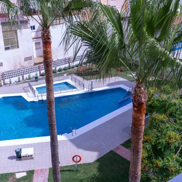 Las Gaviotas 2 Room- HOME RENT MALAGA，位于托雷德尔马尔的酒店